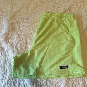 Patagonia Salamander Green Casual Shorts, NWT.